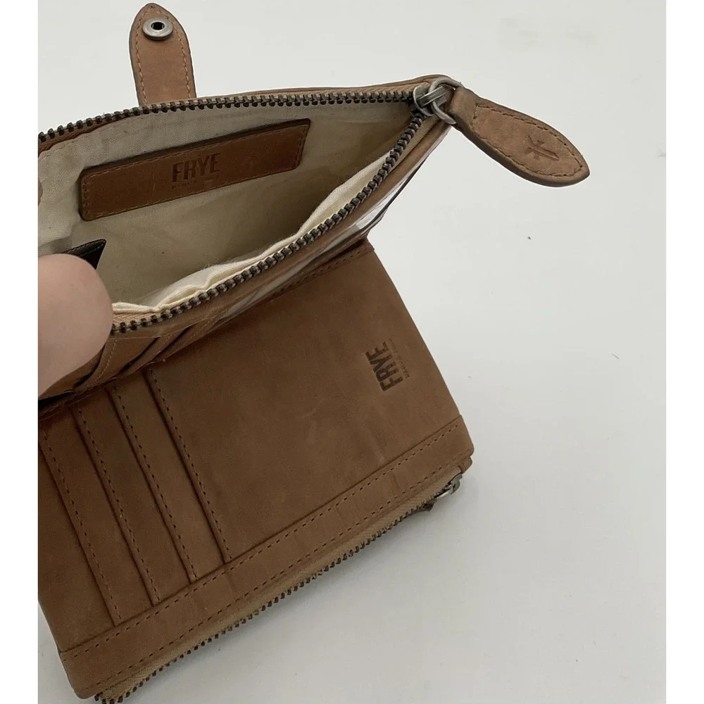 FRYE MELISSA DOUBLE ZIP WALLET BEIGE COLOR credit card slots, high-quality